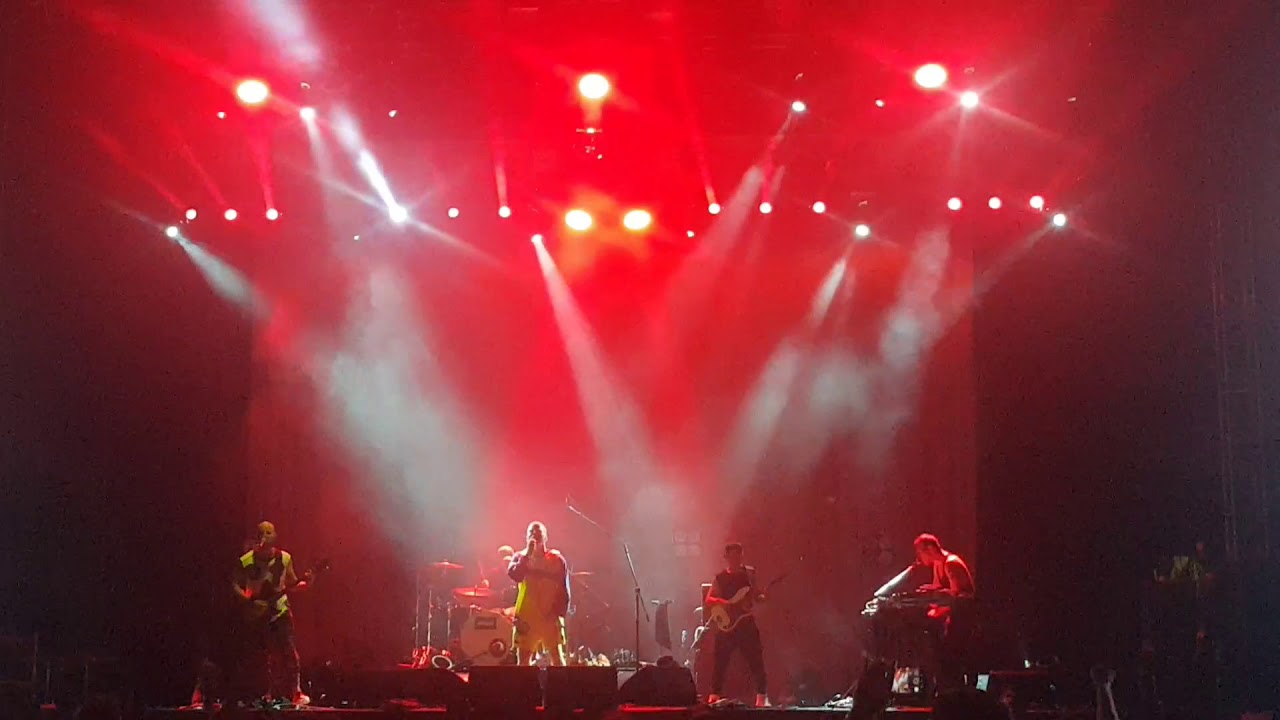 Athena - Ellerinde Pankartlar fethiye milyonfest