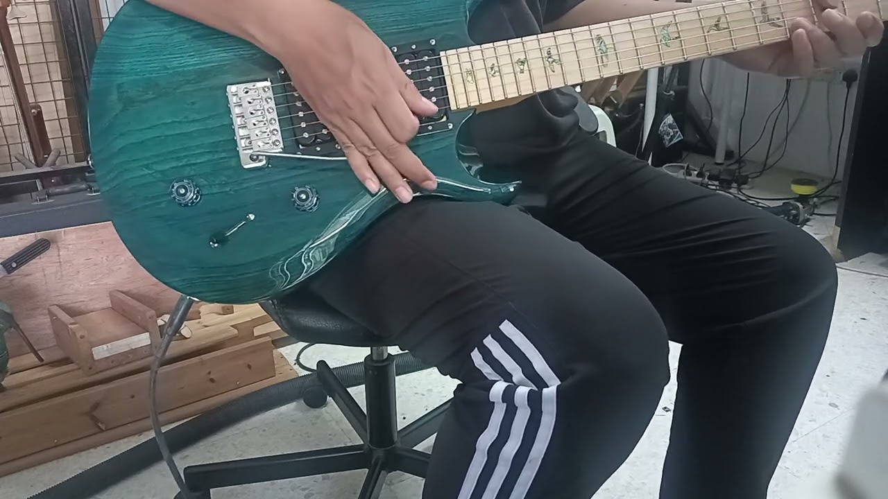 Testing PRS guitar riot thunder steel Nonuz Guitar Luthier Repair Kuala Lumpur 