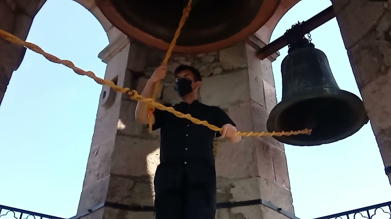 Dobles de campanas en el pueblo de la Asunción Tepexoyuca, Ocoyoacac, México.