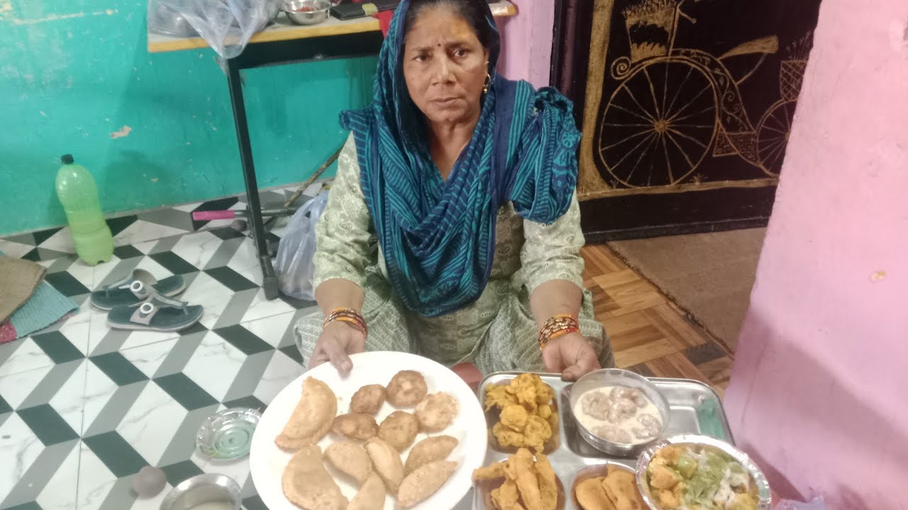 आज मेरे घर पर बने पकौड़े.......😋😋