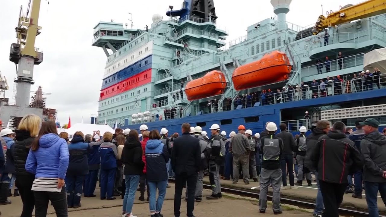 Nuclear icebreaker leaves St Petersburg for sea trials