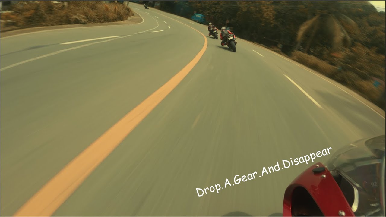 Drop A Gear, Disappear [Triumph Speed Triple 1200 RR]