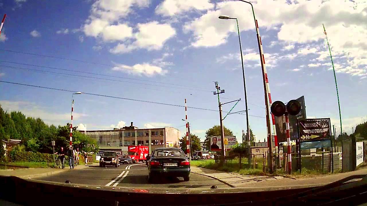 KOSZALIN - Przejazd kolejowy 15 (Level crossing)