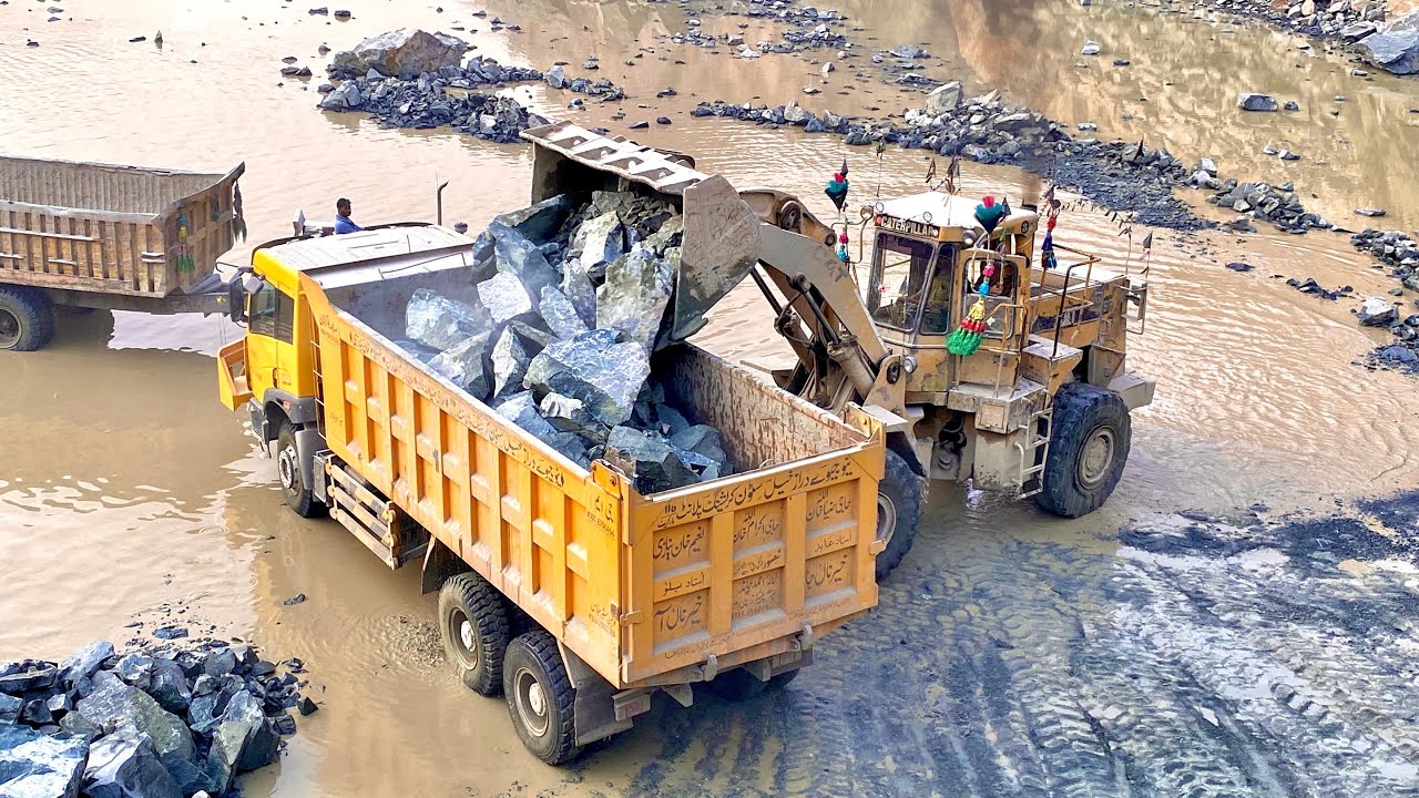Sooper Stone 🗯️ Massive Rock Loading Show By Powerful 966 Wheel Loader 