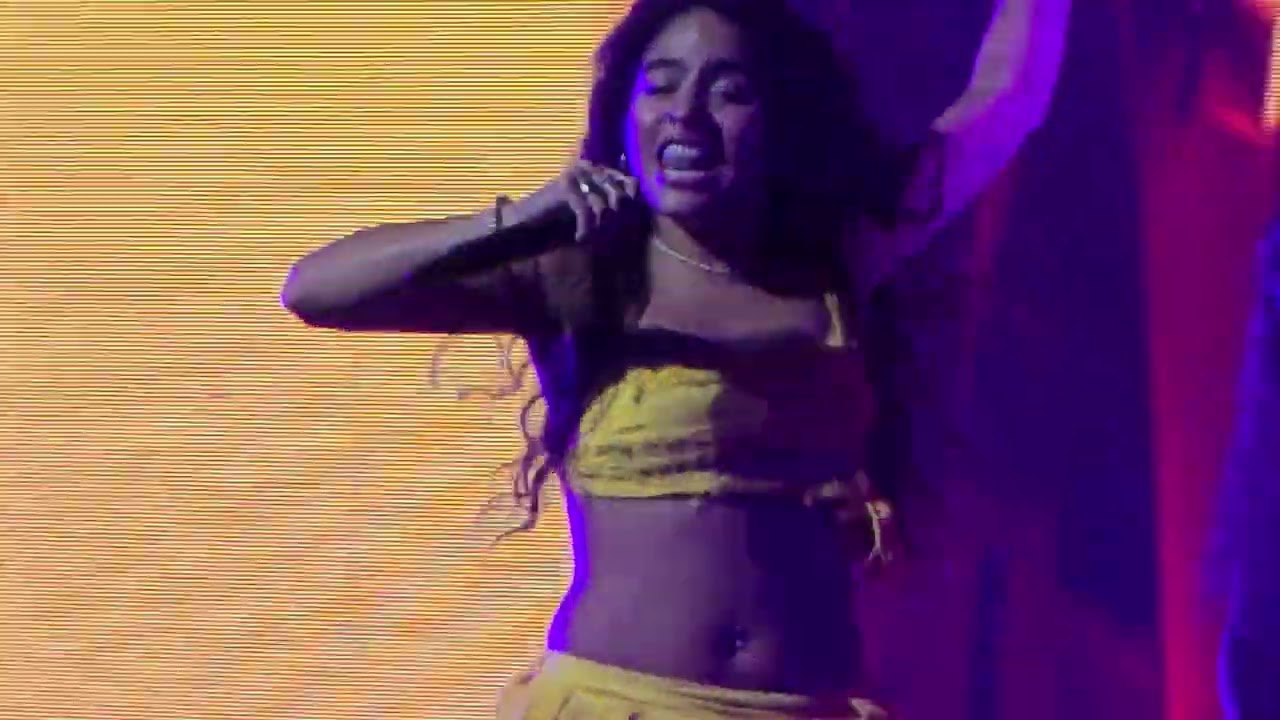 Jessie Reyez - Ridin @ YouTube Theater