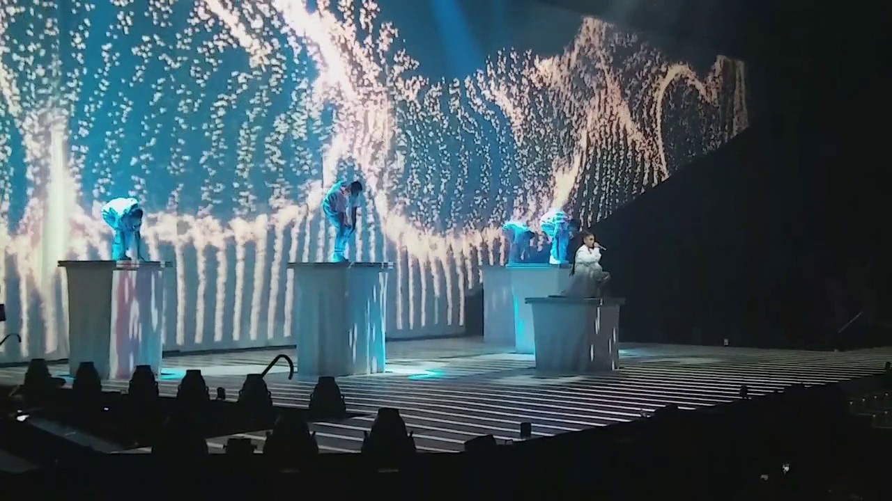 Ariana Grande- Touch It | Phoenix, AZ | Live | Dangerous Woman Tour