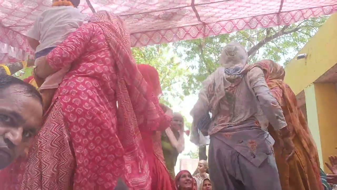 मनै लगै चूनदडीया प्यारी भजन जरूर सूने बिमला मोर की मधुर आवाज मै कैमनट लाईक जरूर करे 8930542649🙏🙏❤️❤️