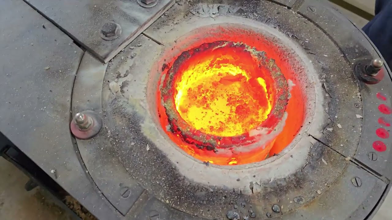 Drop Coil Induction Furnace I-smart 25.10 15Kg for Small Pieces Castings(Agni Induction Meltech)