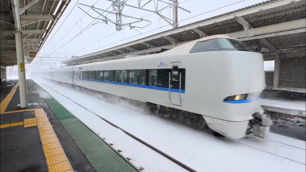 【寒波到来で大雪！】湖西線サンダーバード高速通過集。