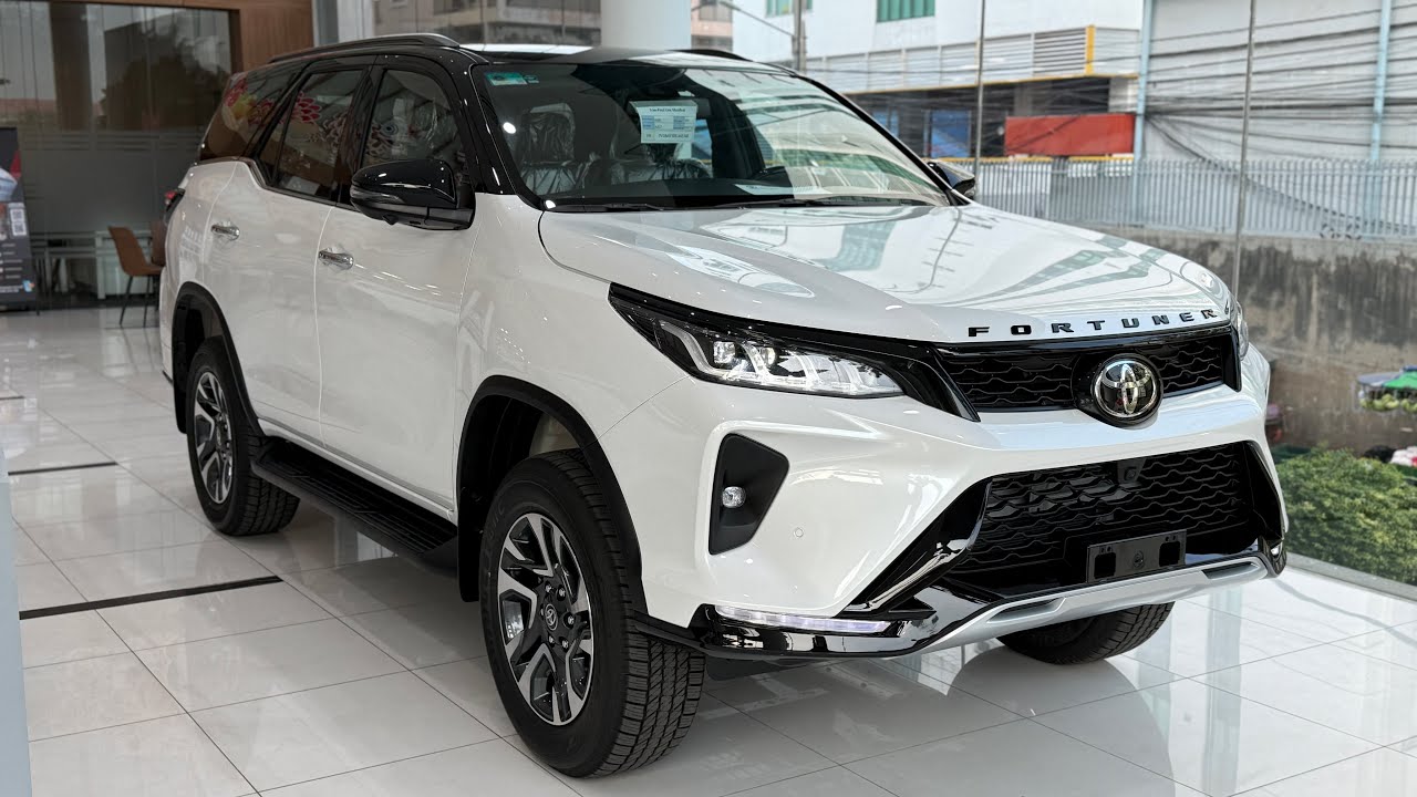 Toyota Fortuner Legender 2026 Review interior and exterior 