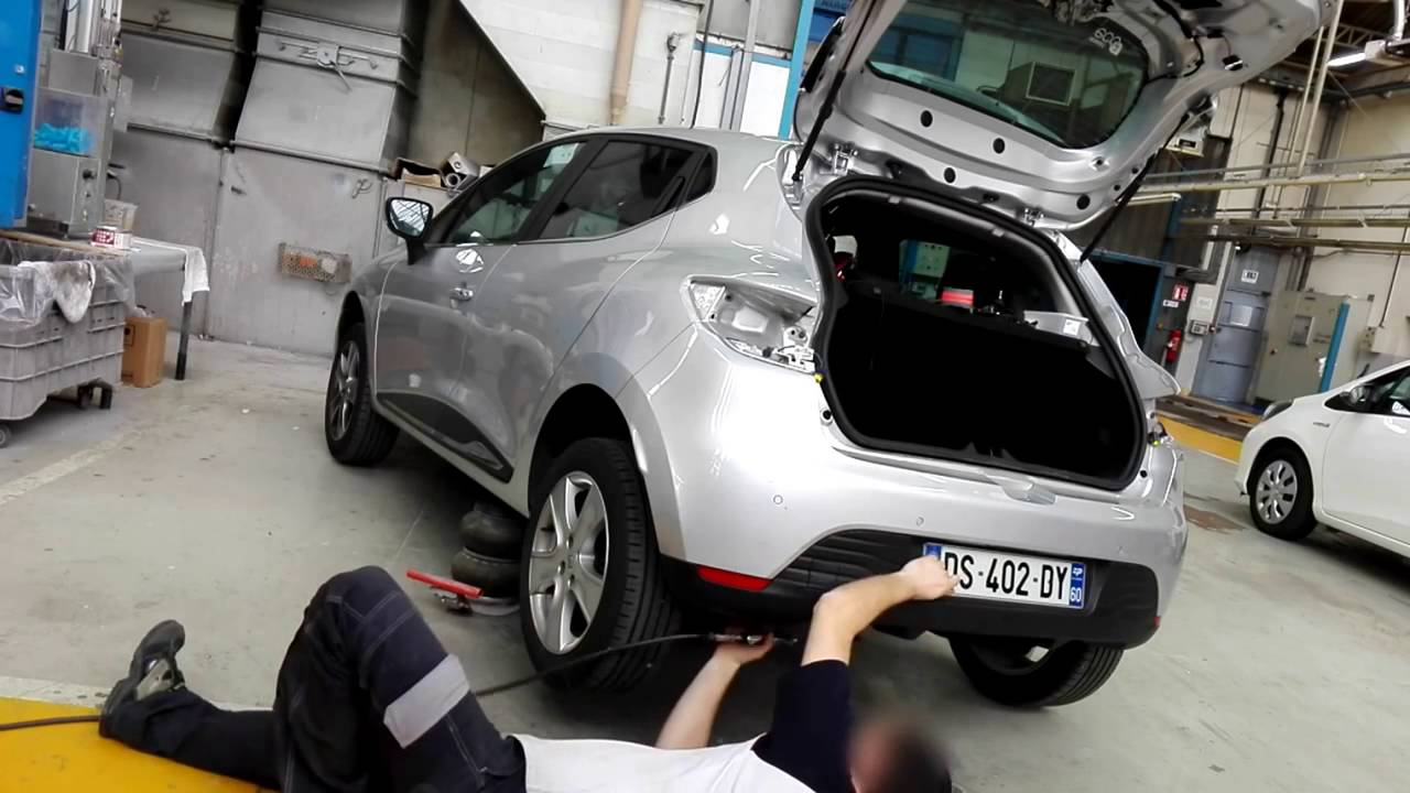 Tuto demontage pare choc AR  renault clio 4 / disassembly rear bumper Renault Clio 4