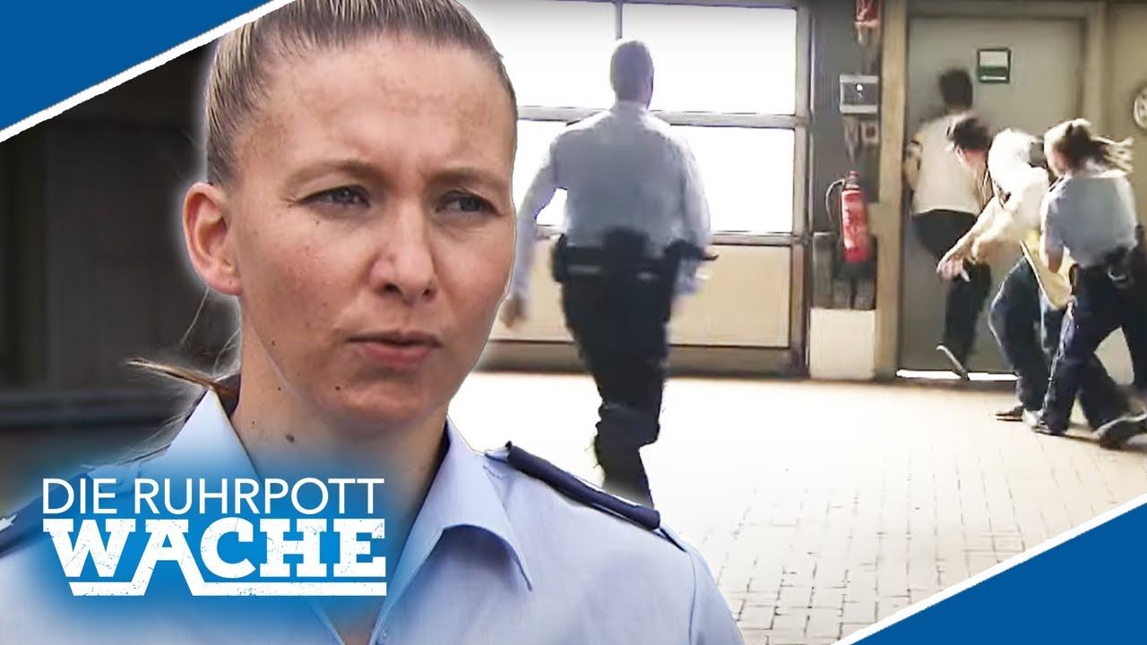 DAVID IN NOT! - Respektlose Jugendliche dreist gegen POLIZEI! | Die Ruhrpottwache | SAT.1