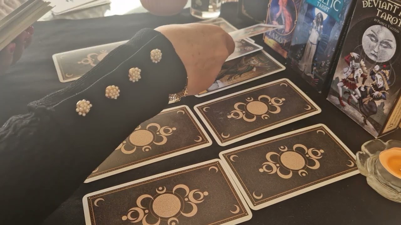 🍀🍀🍀⚘️⚘️⚘️την αντίπαλό σας και τη σχέση της με τον άντρα που αγαπάτε♥️♥️♥️♥️