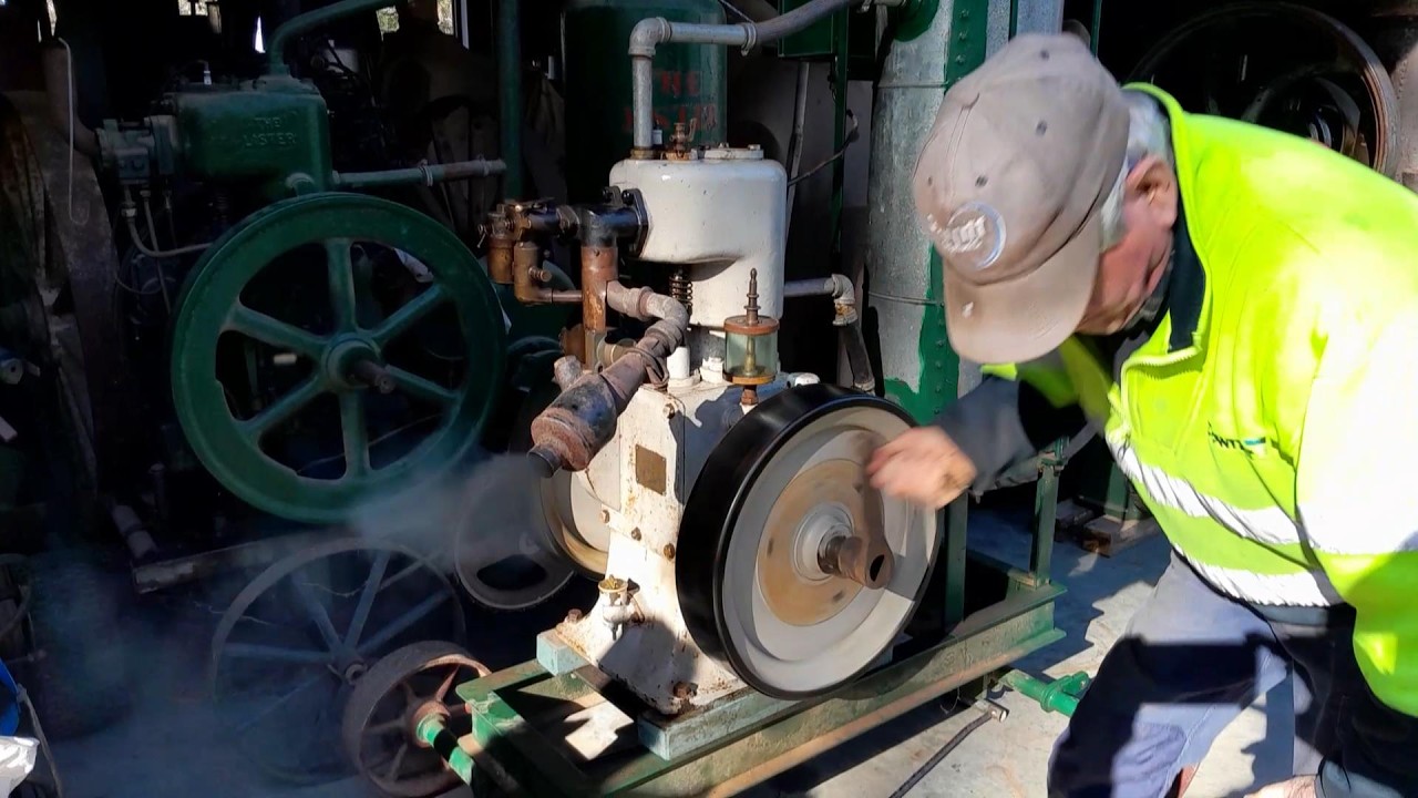 Vintage engine startup,  3 hp Anderson