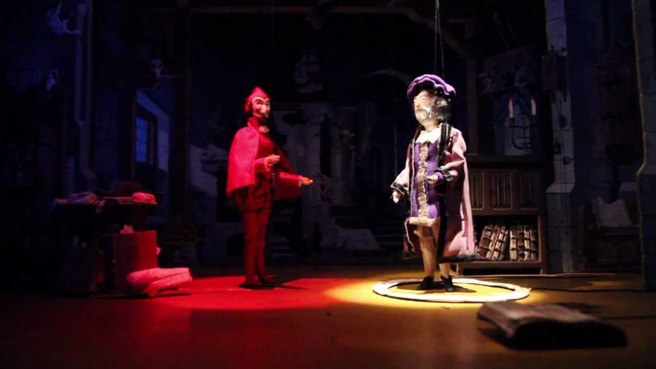 Hinter den Kulissen im Bamberger Marionettentheater