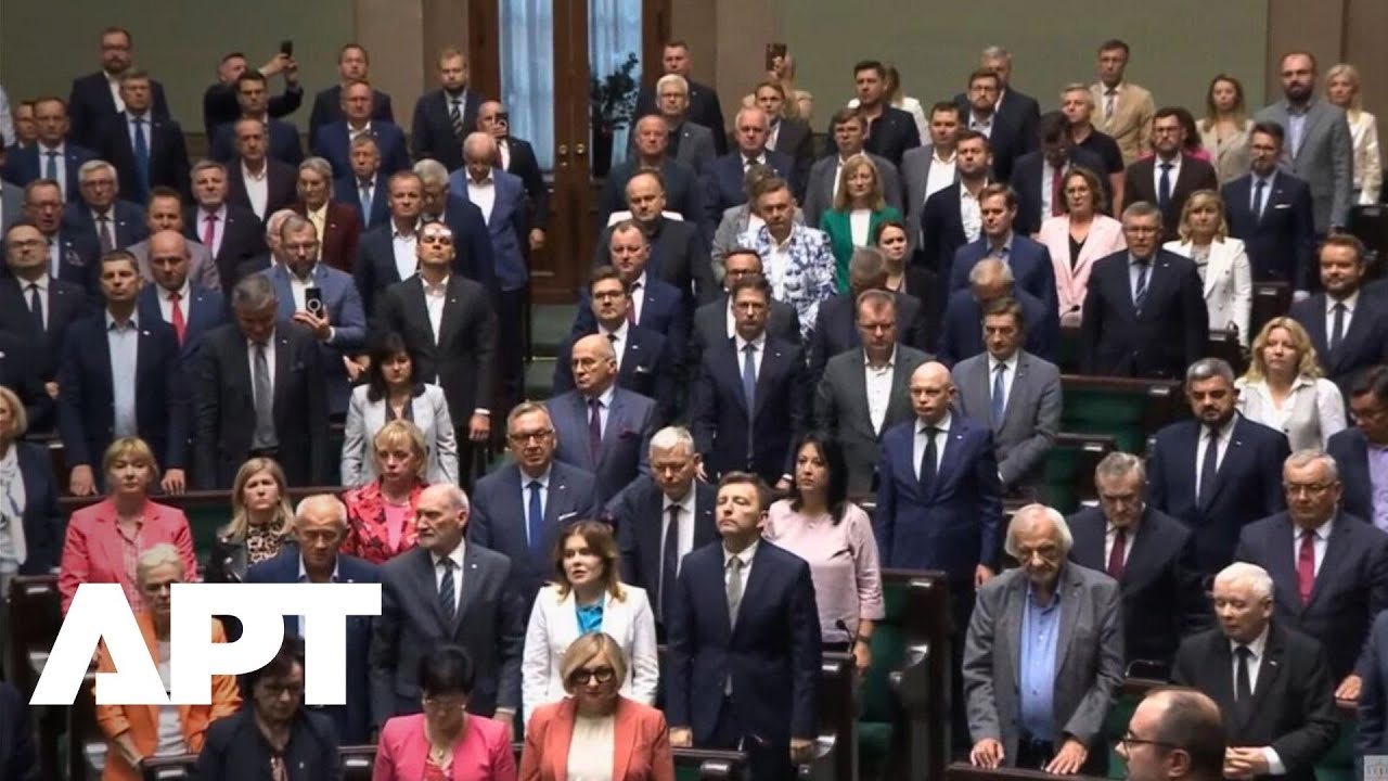 Polish Parliament Holds Minute of Silence for Charlie Kirk After Assassination in US | APT