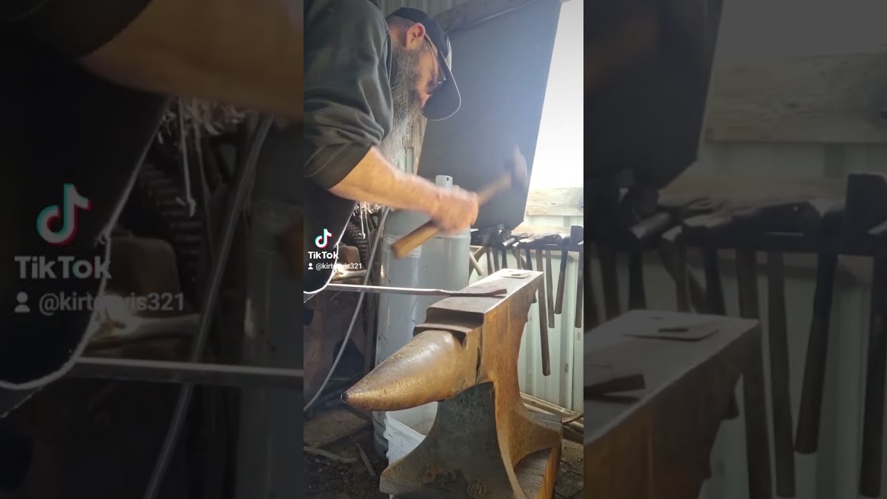 Forging a Blacksmith's hand vise from Blacksmiths Journal.