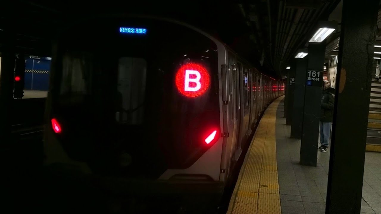 (B) (D) (4) (4X) Trains Action At 161st Street Yankee Stadium (R68, R211A, R142, R142A)