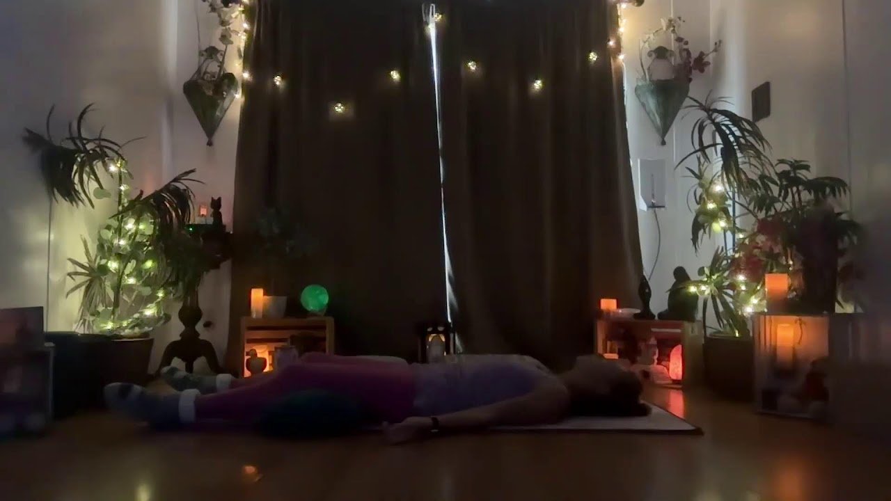 Casual Restorative 20 Minute Stretch (and chat)