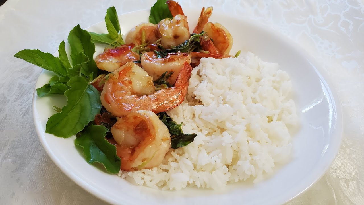 Spicy Shrimp with Lemongrass and Holy Basil | Stir Fry Recipe