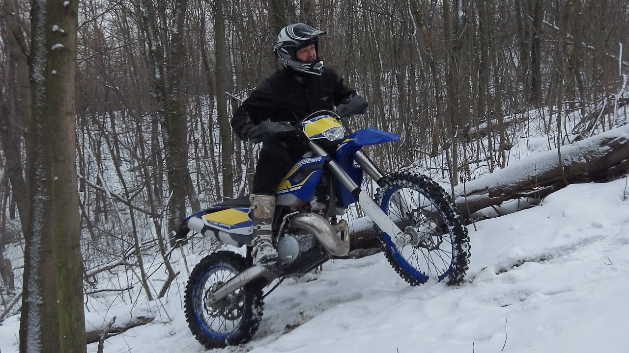 Husaberg TE 300 & KTM 525 EXC - Six stroke force hardenduro