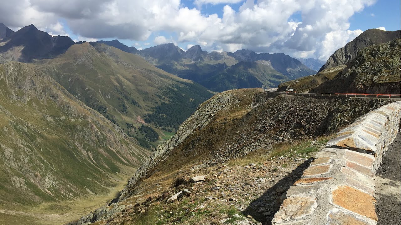 Timmelsjoch Abfahrt nach/Descent to St. Leonhard