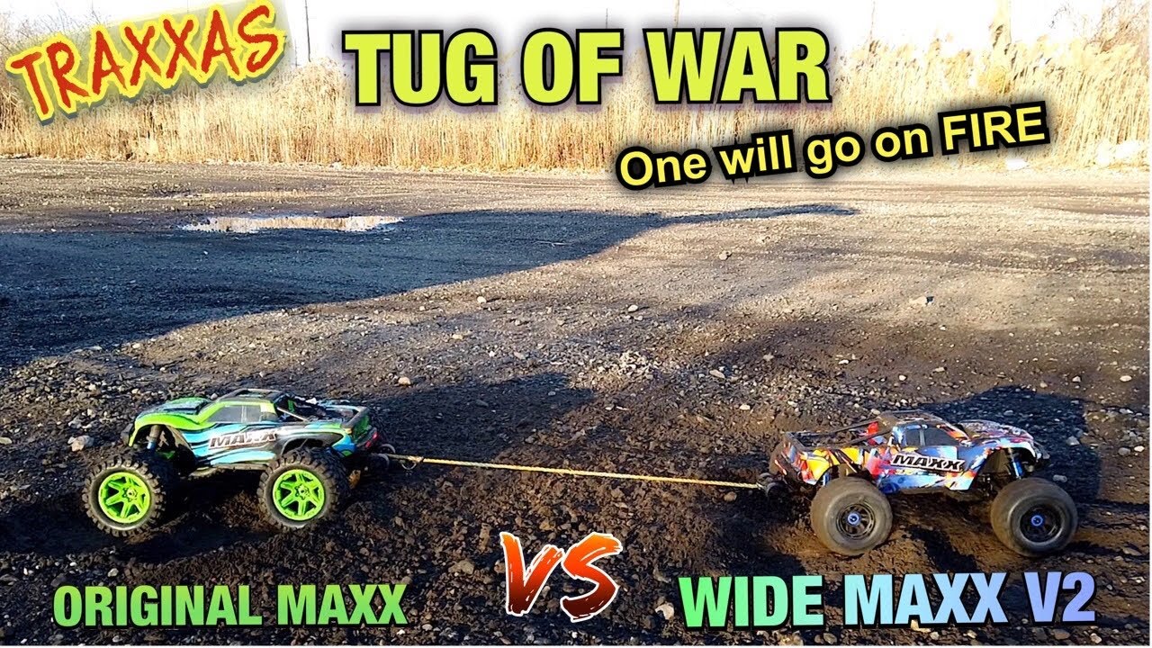 TUG OF WAR  |  Traxxas wide MAXX v2 vs original MAXX 4s