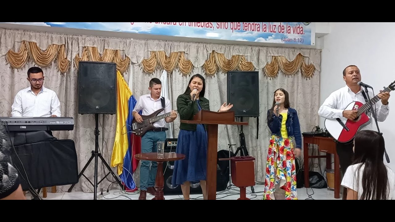 GRUPO FORTALEZA - Hay Momentos Tan Especiales