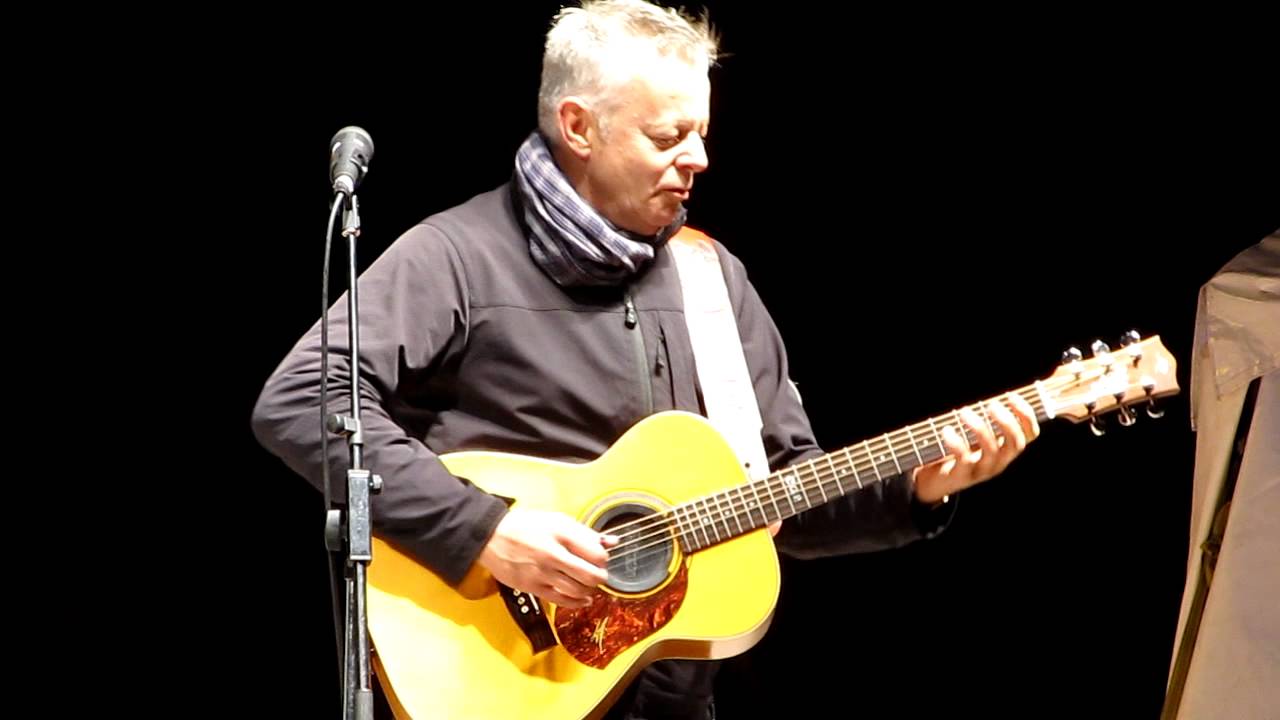 Tommy Emmanuel Struttin * Walnut Valley Festival