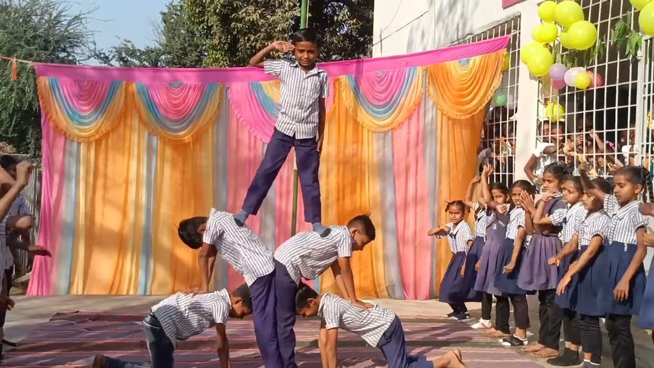 Std 4 students piramid 🇮🇳
