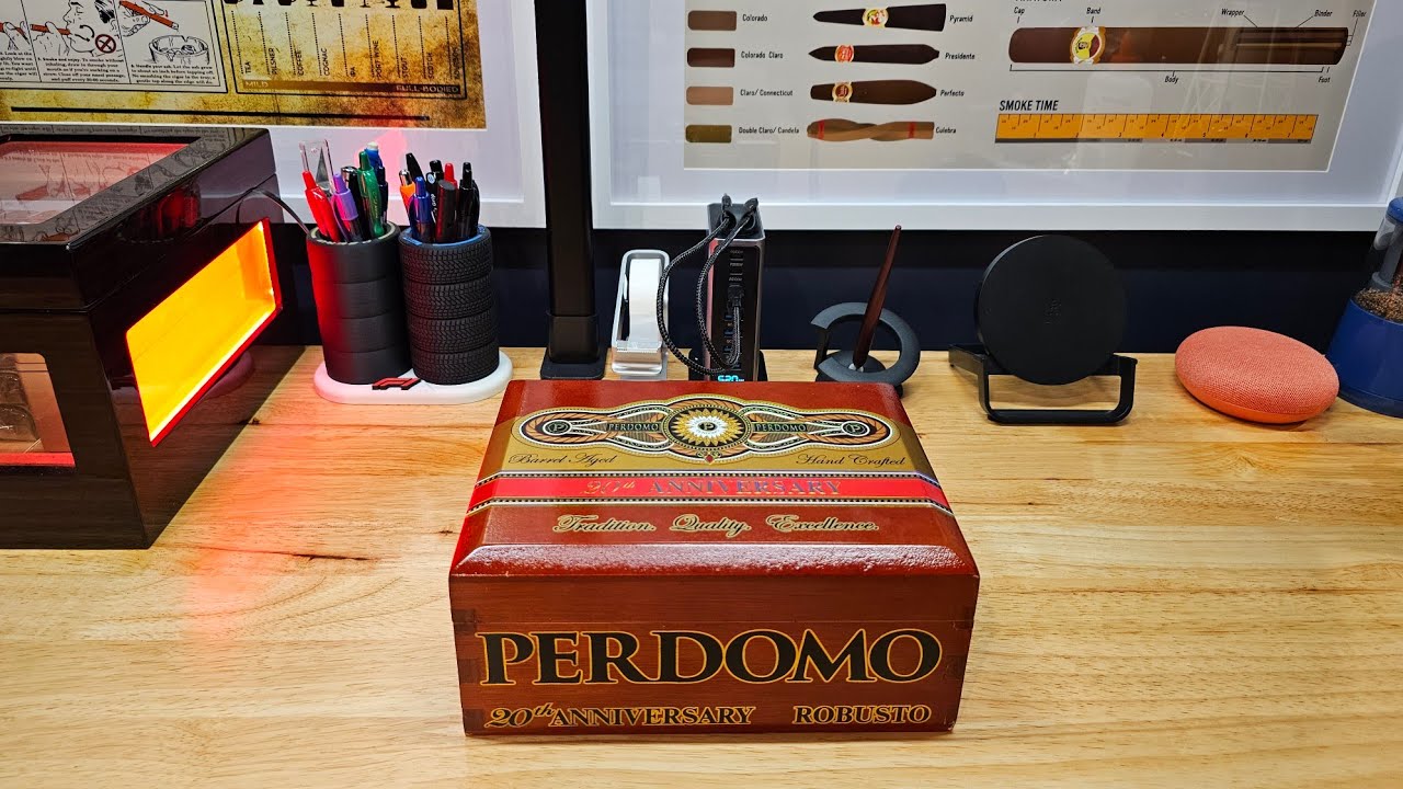 Perdomo 20th Anniversary (Connecticut) Robusto