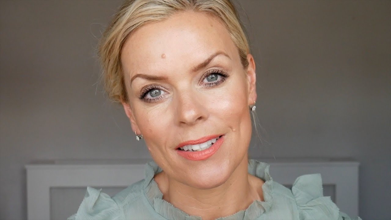 A Make Up Tutorial using Natural & Organic Products
