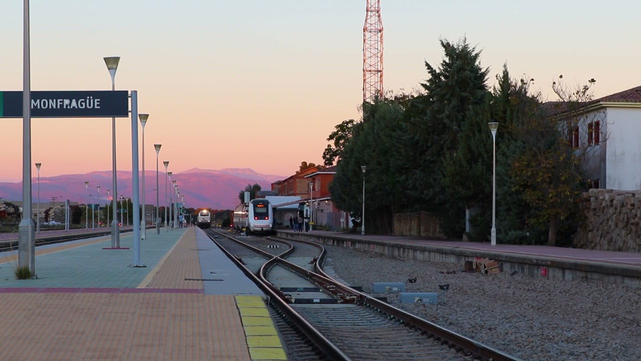 Cruce en la estación de Monfragüe