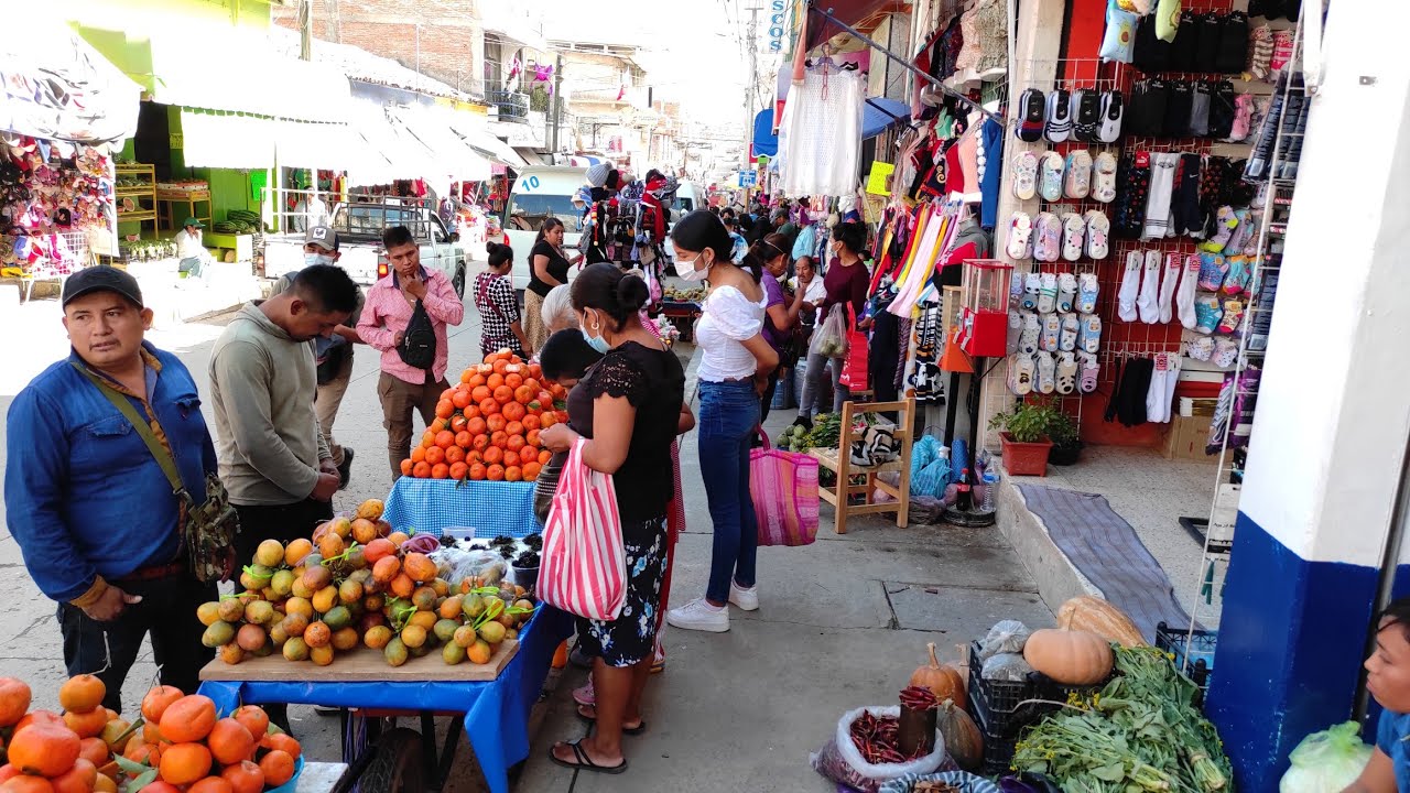 🚩 Comercio en la Calle Guerrero de Tlapa de Comonfort Gro // Fiesta de Navidad 🎄 2021
