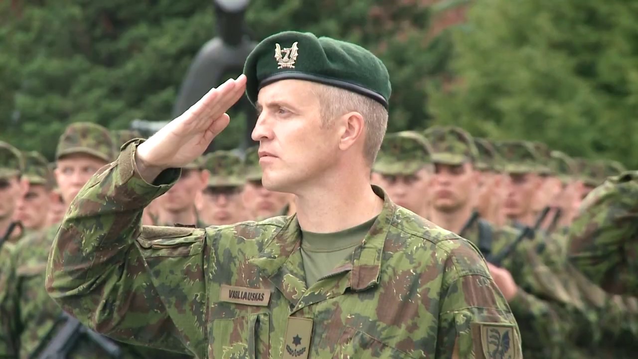 Motorizuotajai pėstininkų brigadai „Žemaitija“ įteikta kovinė vėliava