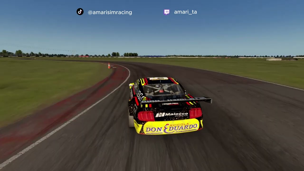 Una vuelta con el TC en La Plata