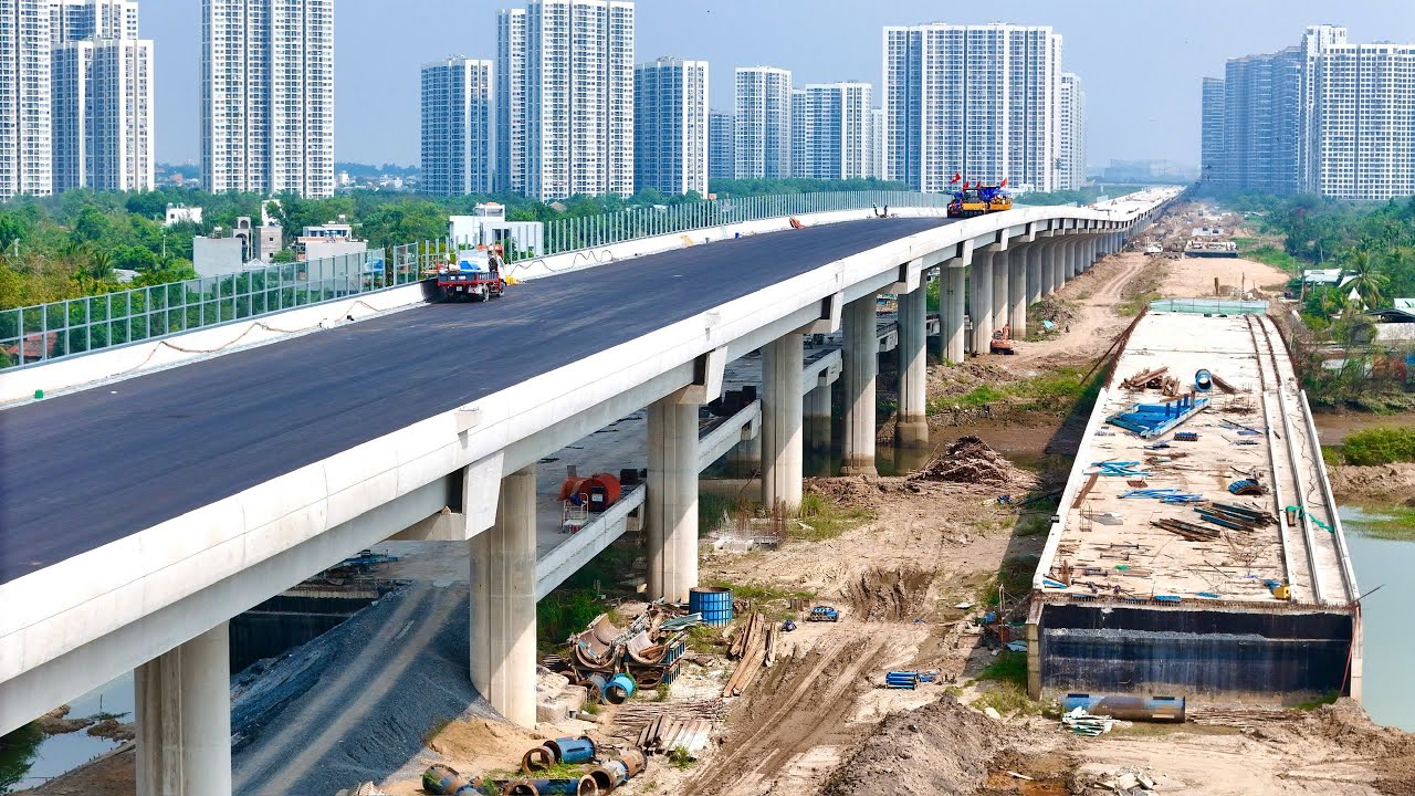 Đường Vành Đai 3 gần Vinhomes Grand Park ngày 18/01/2026 đang thảm nhựa.