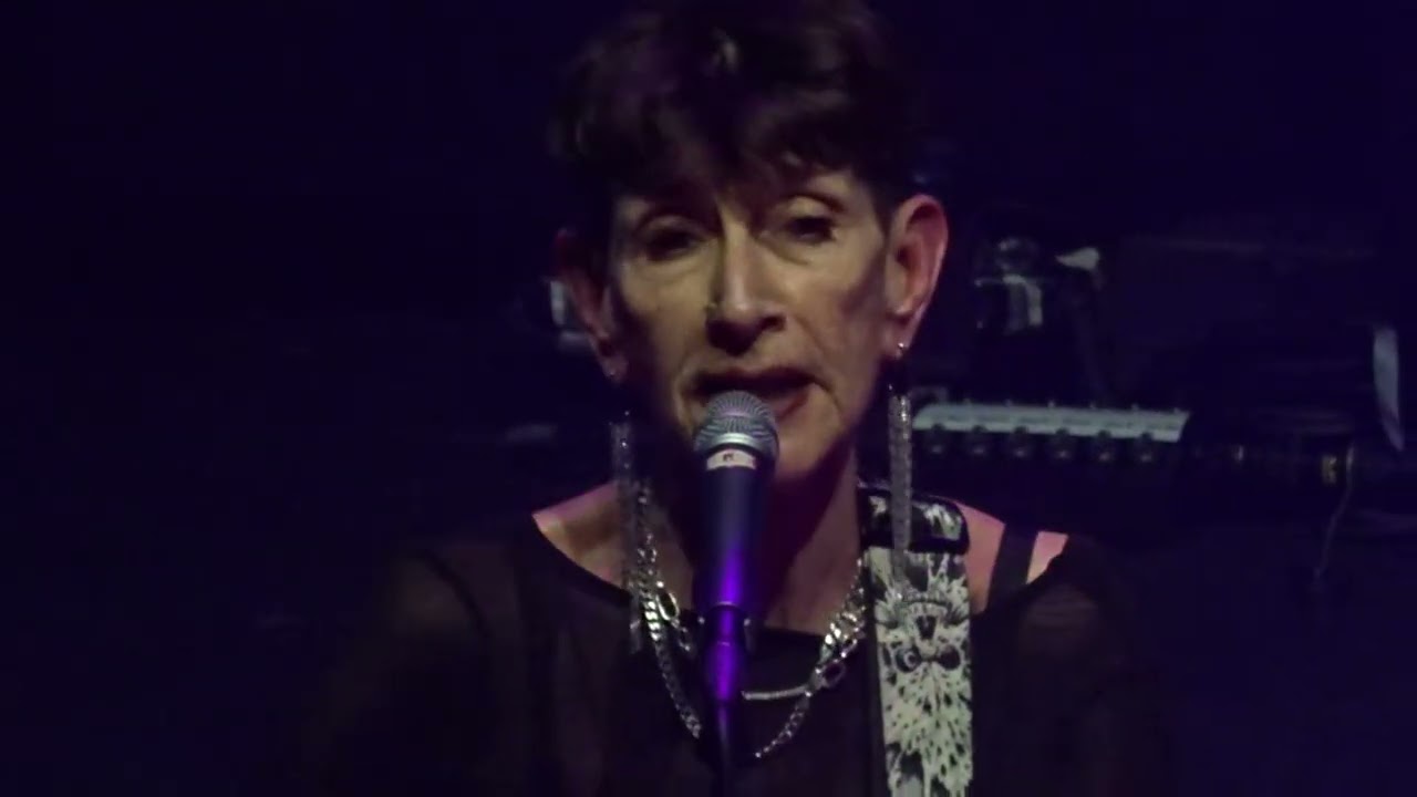 Au Pairs - Black Boys on Mopeds (Sinéad O'Connor), Nobel Leiden 06-02-2026