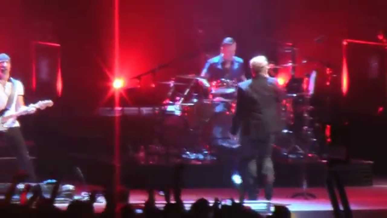 U2 - Where The Streets Have No Name 18.10.2015 Köln Lanxess Arena Full HD