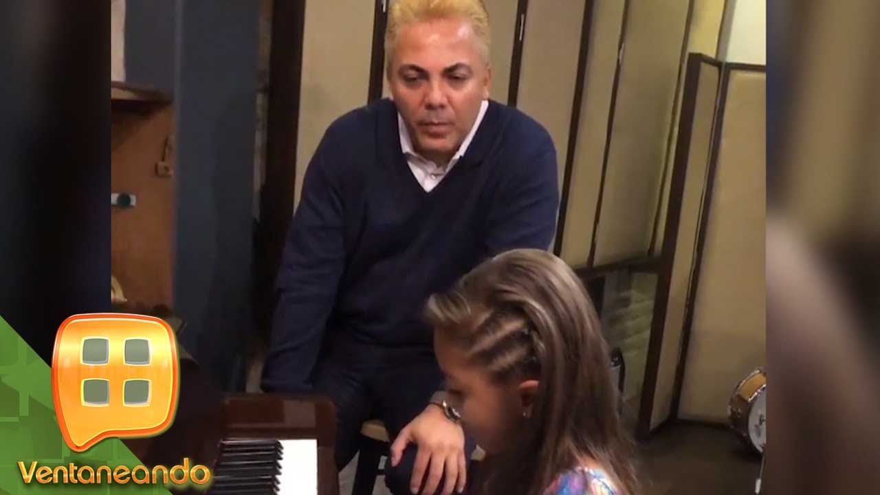 Cristian Castro lloró de felicidad al escuchar el regalo que le dio su hija Rafaela. | Ventaneando