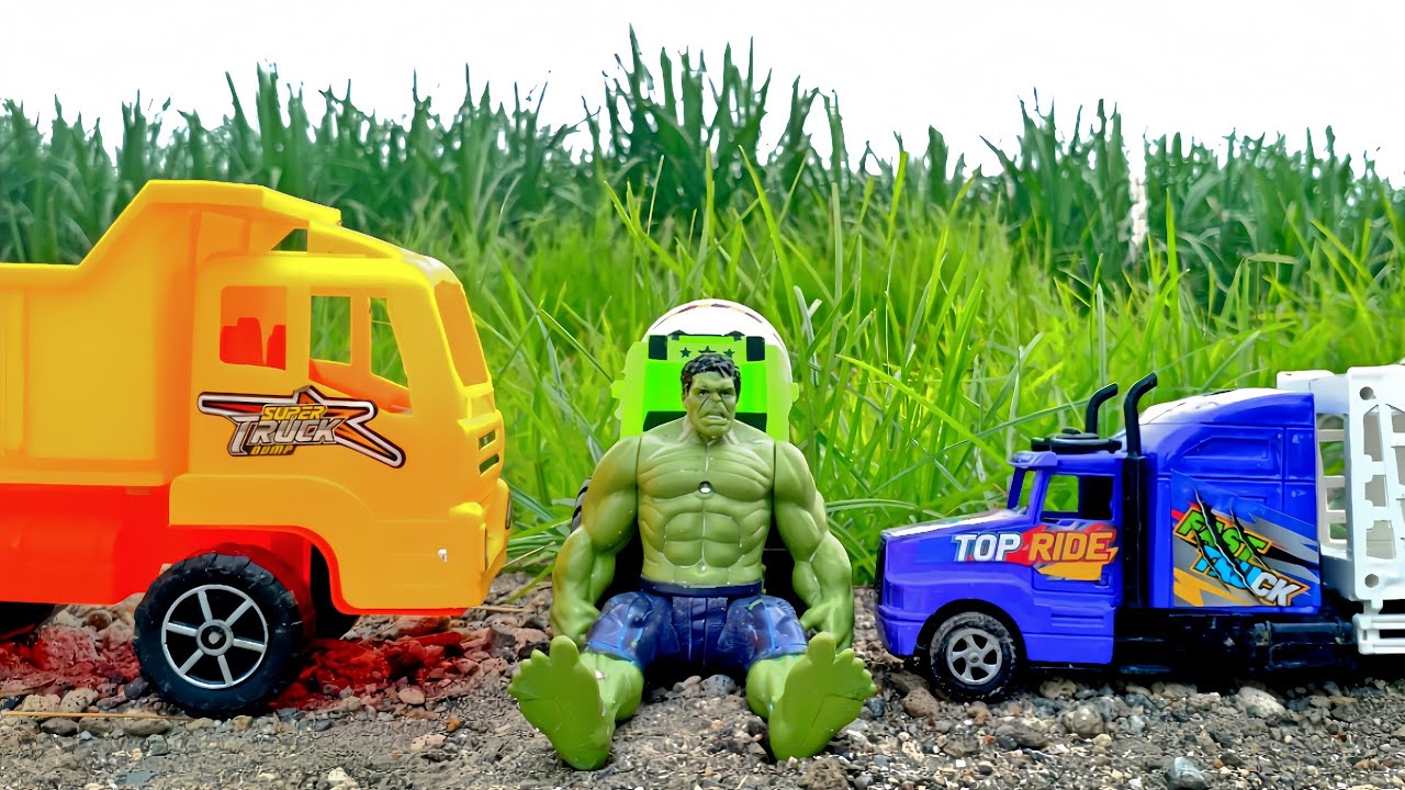 Menemukan kereta thomas, truck dum, truck molen, robot, truk pemadam kebakaran