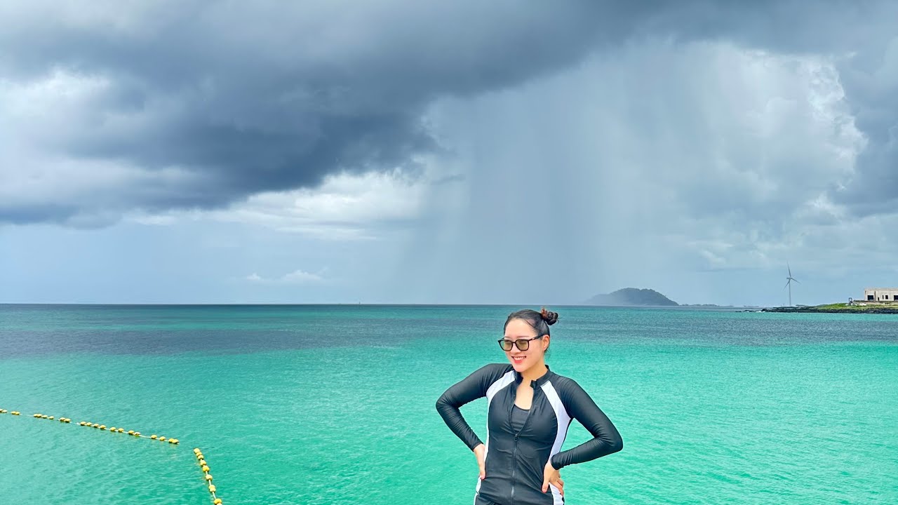 [물놀이편]제주 여행 먹방브이로그 #28 / 수제버거, 감귤찐빵, 흑돼지, 이자카야, 한치물회, 보말칼국수, 바베큐 / 애월, 협재해수욕장, 금능해수욕장, 판포포구