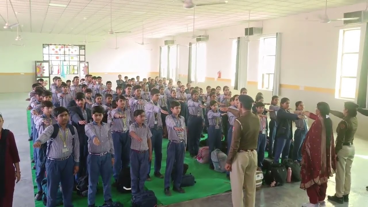  5 मार्च 2026 को गांव गंगवा Cosmos सीनियर सेकेंडरी स्कूल में विद्यार्थियों को नशे के खिलाफ शपथ दिलाई