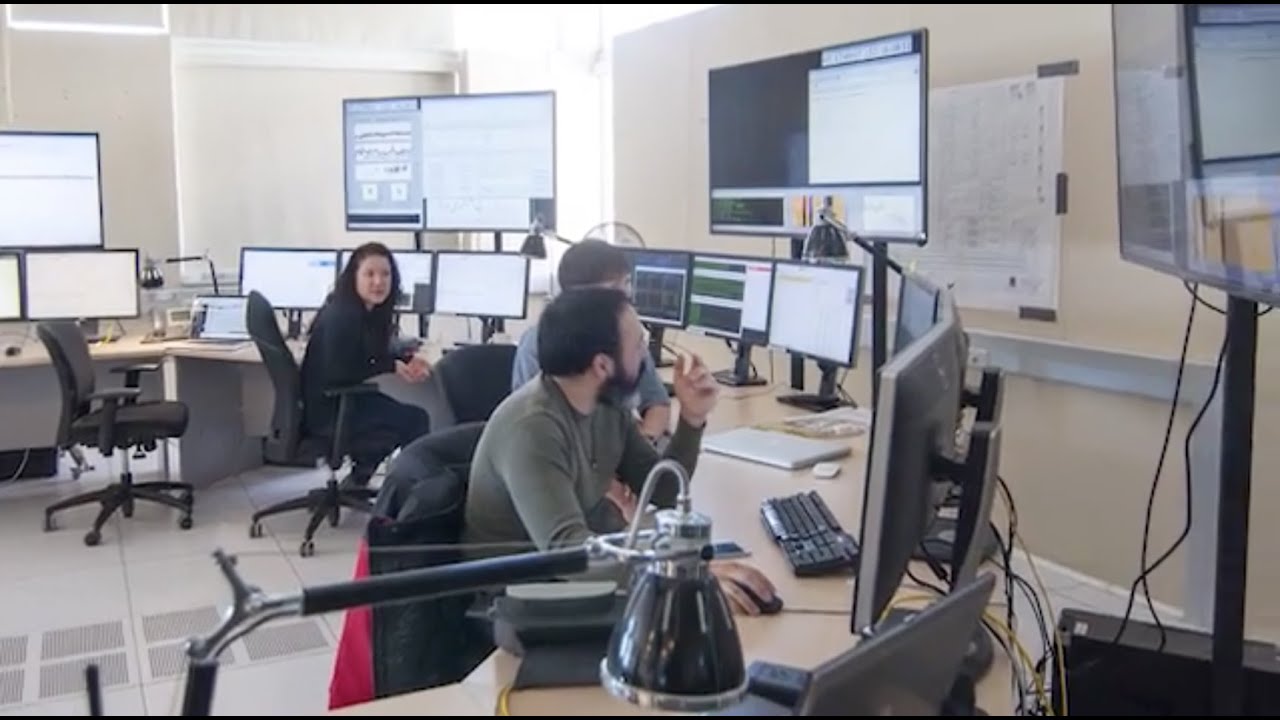 Controlling the ALMA Telescope