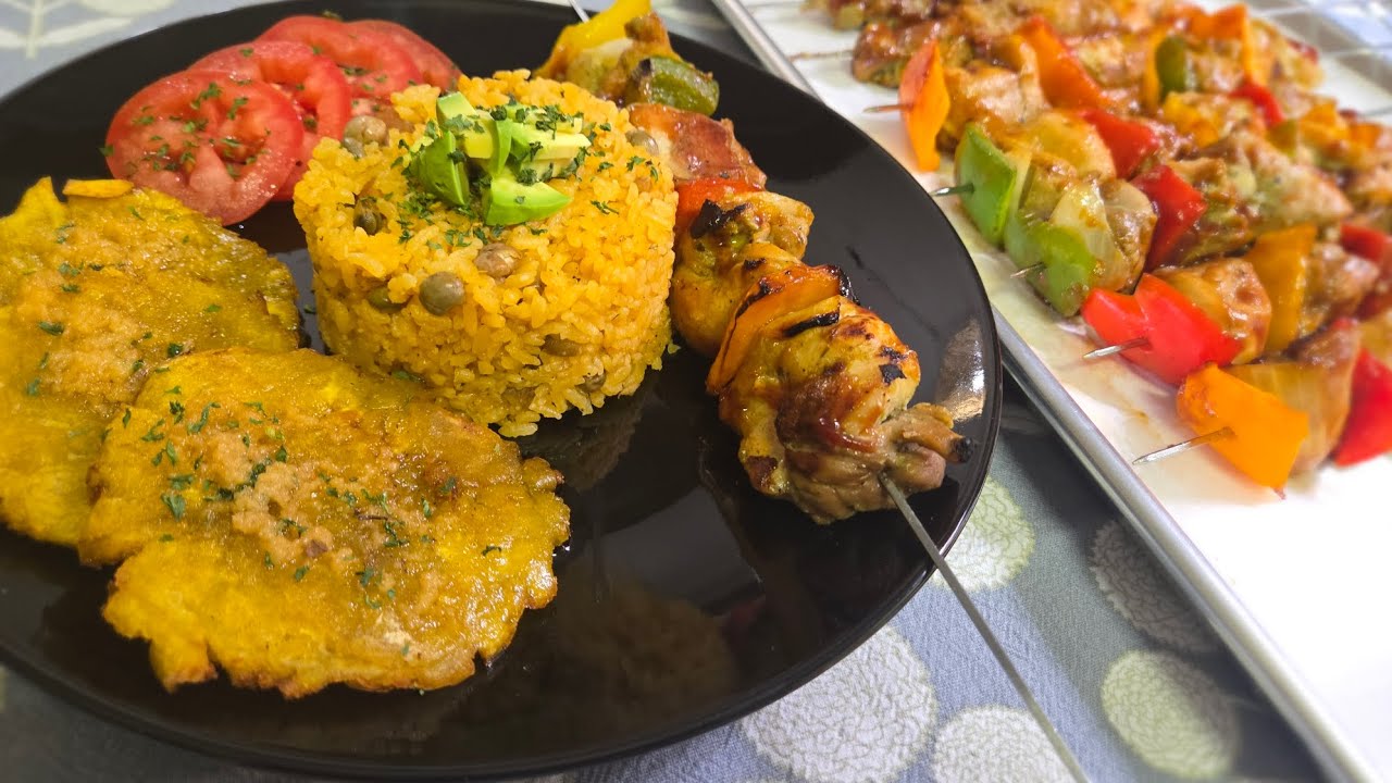 Como sazonamos nuestros pinchos de pollo.😍