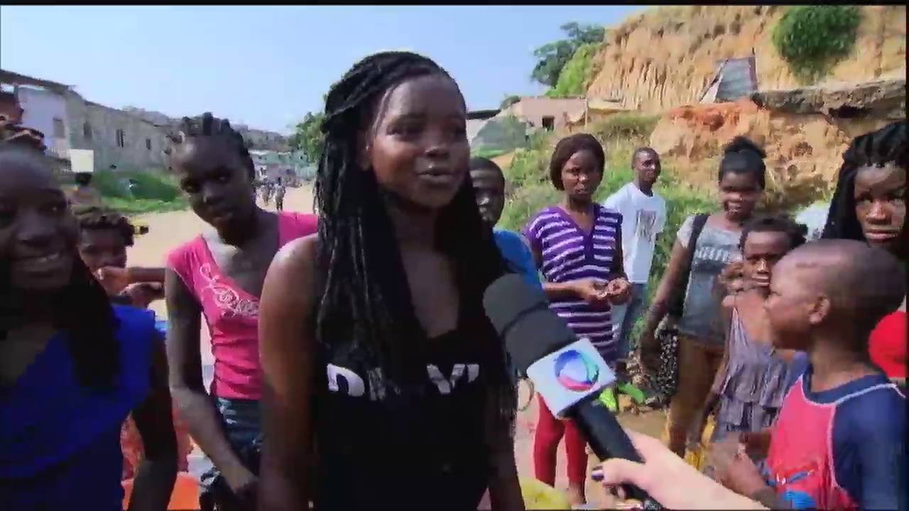 Angolanos colocam a mão na massa para reconstruir país após anos de guerra