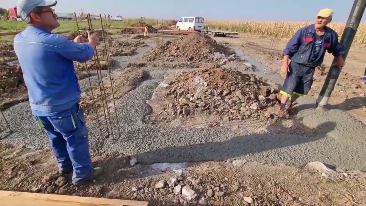Inceput construire casa.Trasare teren.  Sapare fundatie. Turnare beton. @ramonaluca1985