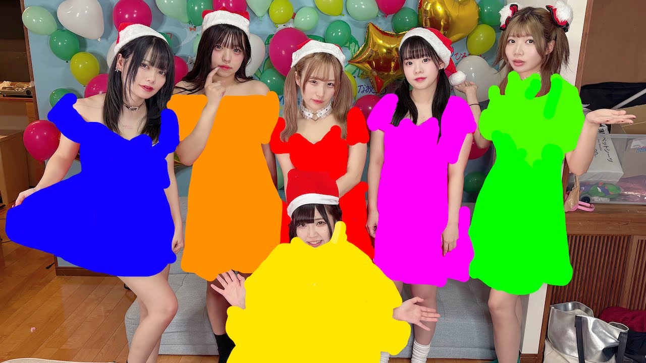 女子６人でクリスマスコスプレしてみたら1人おかしいのがいる...ww