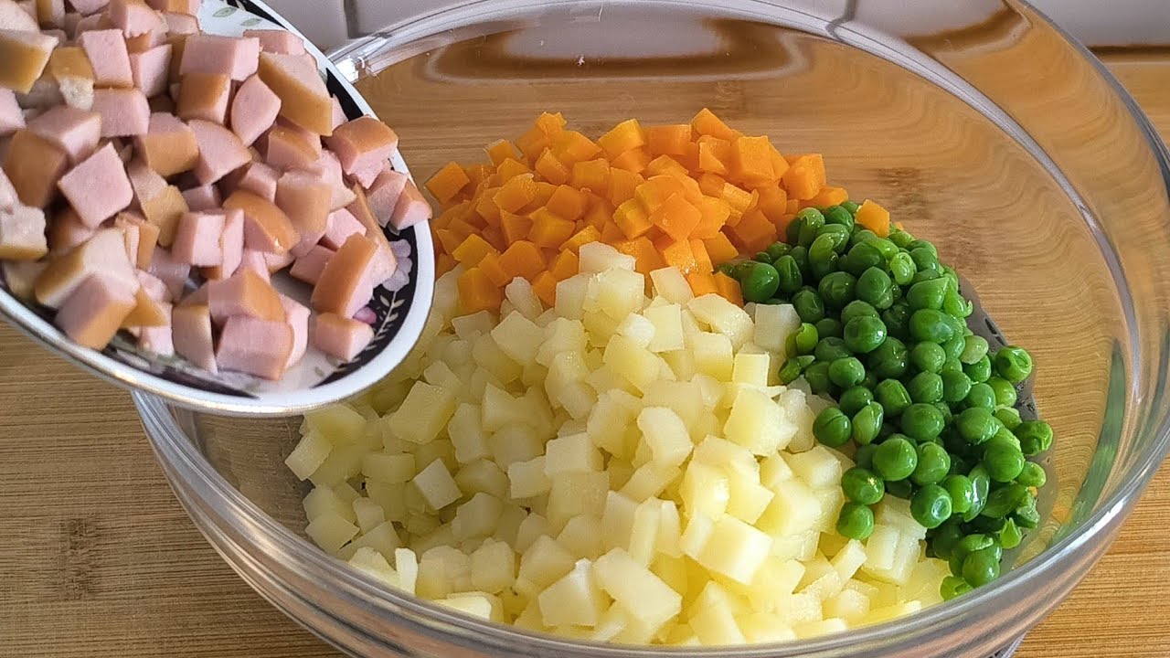 Best potatoes salad ever so delicious and yummy 