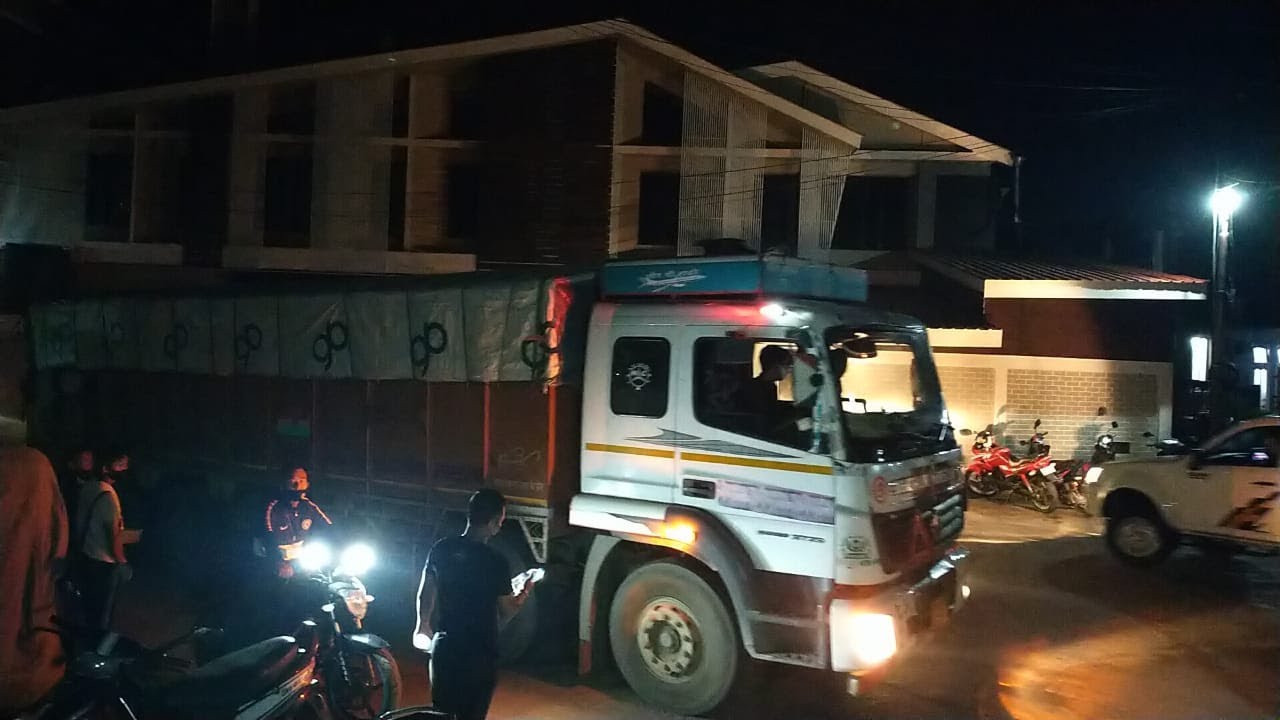 Pholeng & YMA tangkawp ten Truck driver te ei tur an pe!